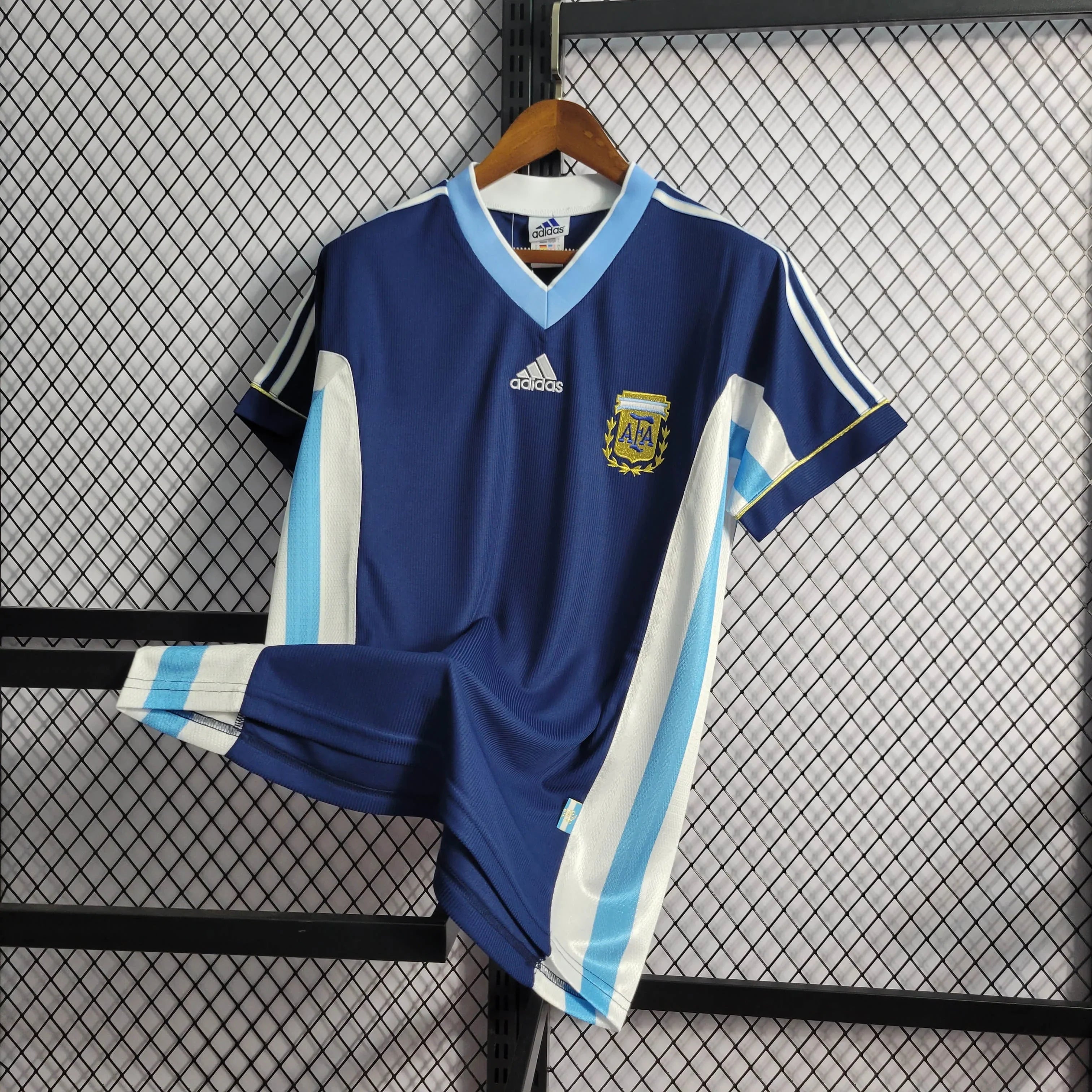 BAJO ENCARGO ARGENTINA RETRO VISITANTE 1998 VERSION FAN