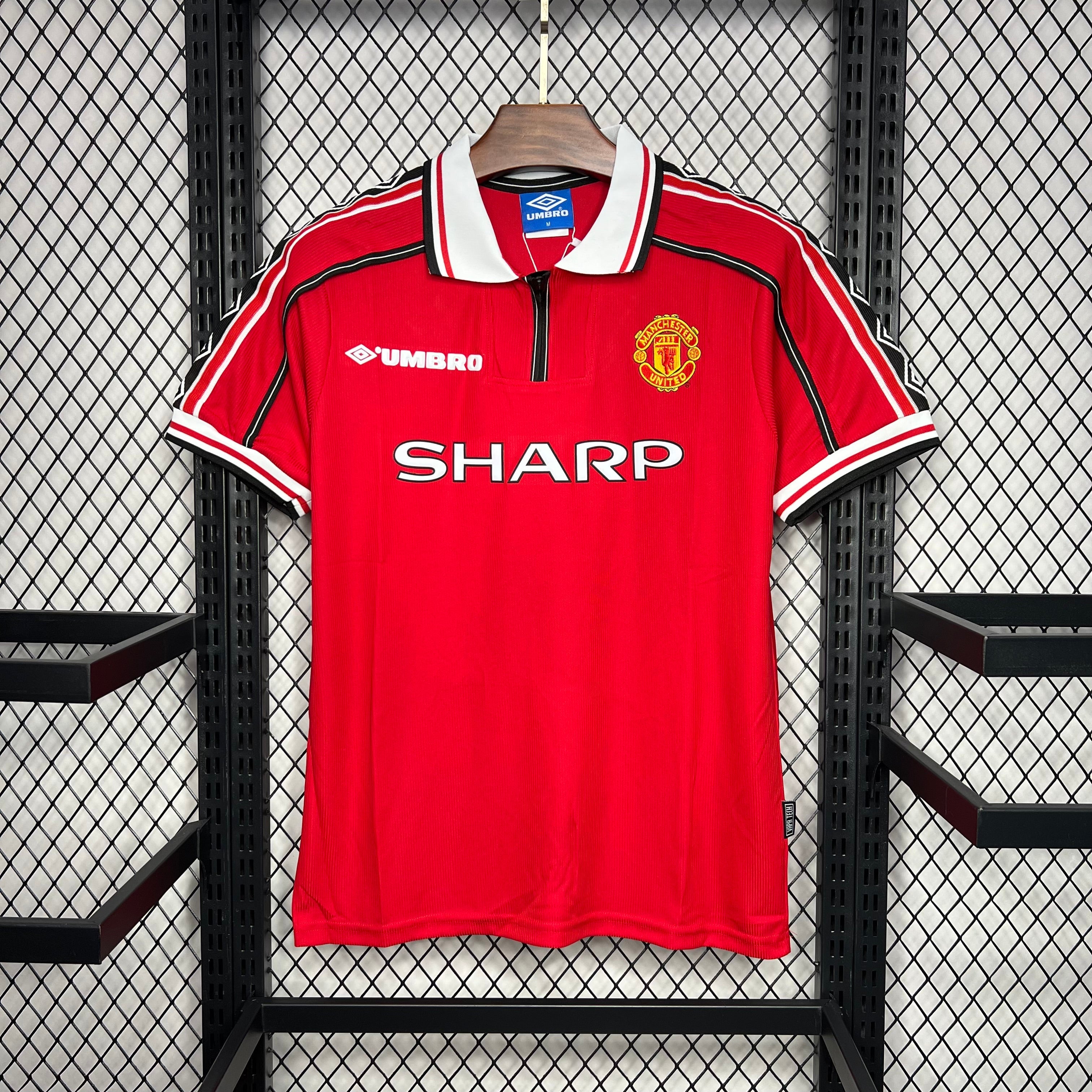 BAJO ENCARGO MANCHESTER UNITED LOCAL RETRO 1998/99 VERSIÓN FAN