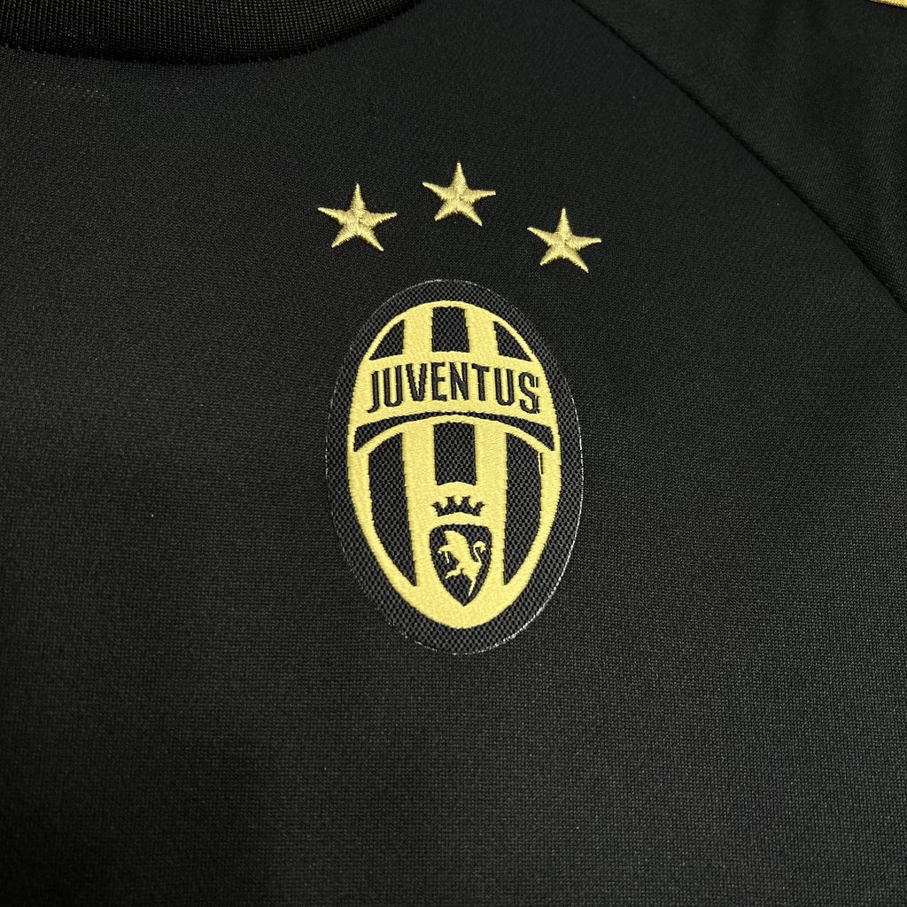 ENTREGA INMEDIATA JUVENTUS TERCERA 2015 VERSIÓN FAN