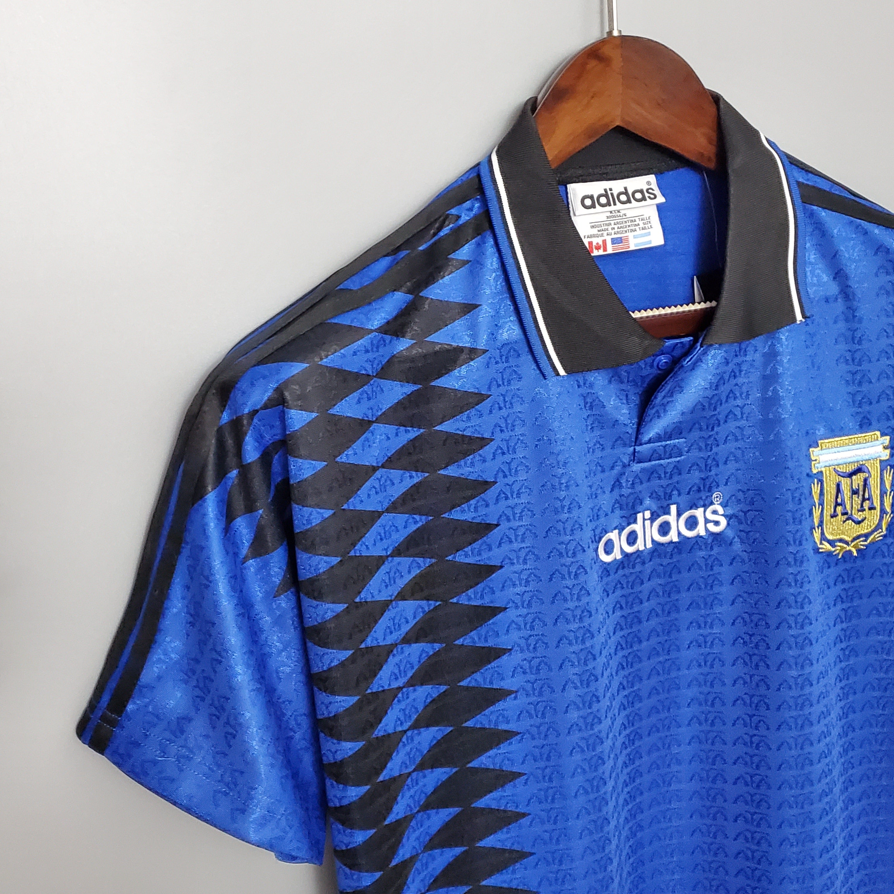 BAJO ENCARGO ARGENTINA VISITANTE RETRO  1994 VERSION FAN