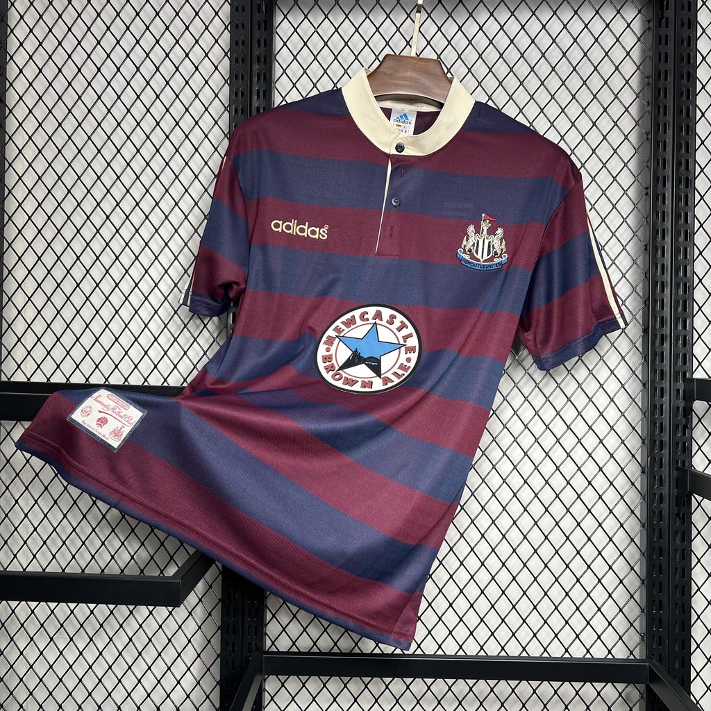 BAJO ENCARGO NEWCASTLE VISITA RETRO 1995/96 VERSIÓN FAN