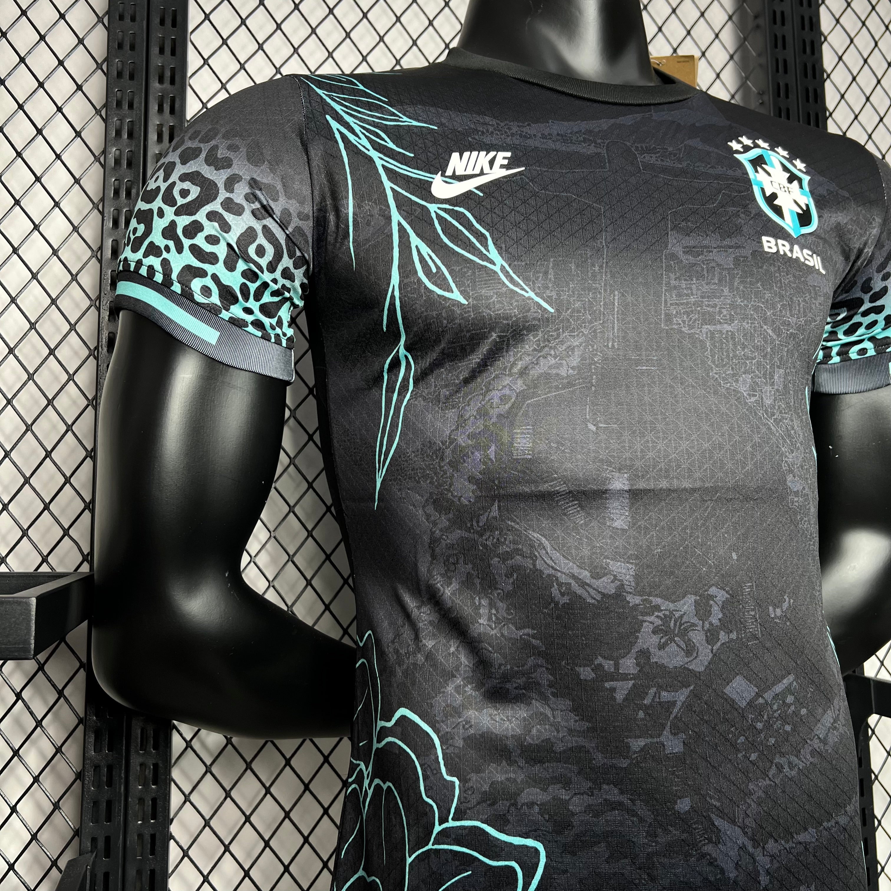 BAJO ENCARGO BRASIL EDICIÓN ESPECIAL NEGRA 2024 VERSIÓN JUGADOR