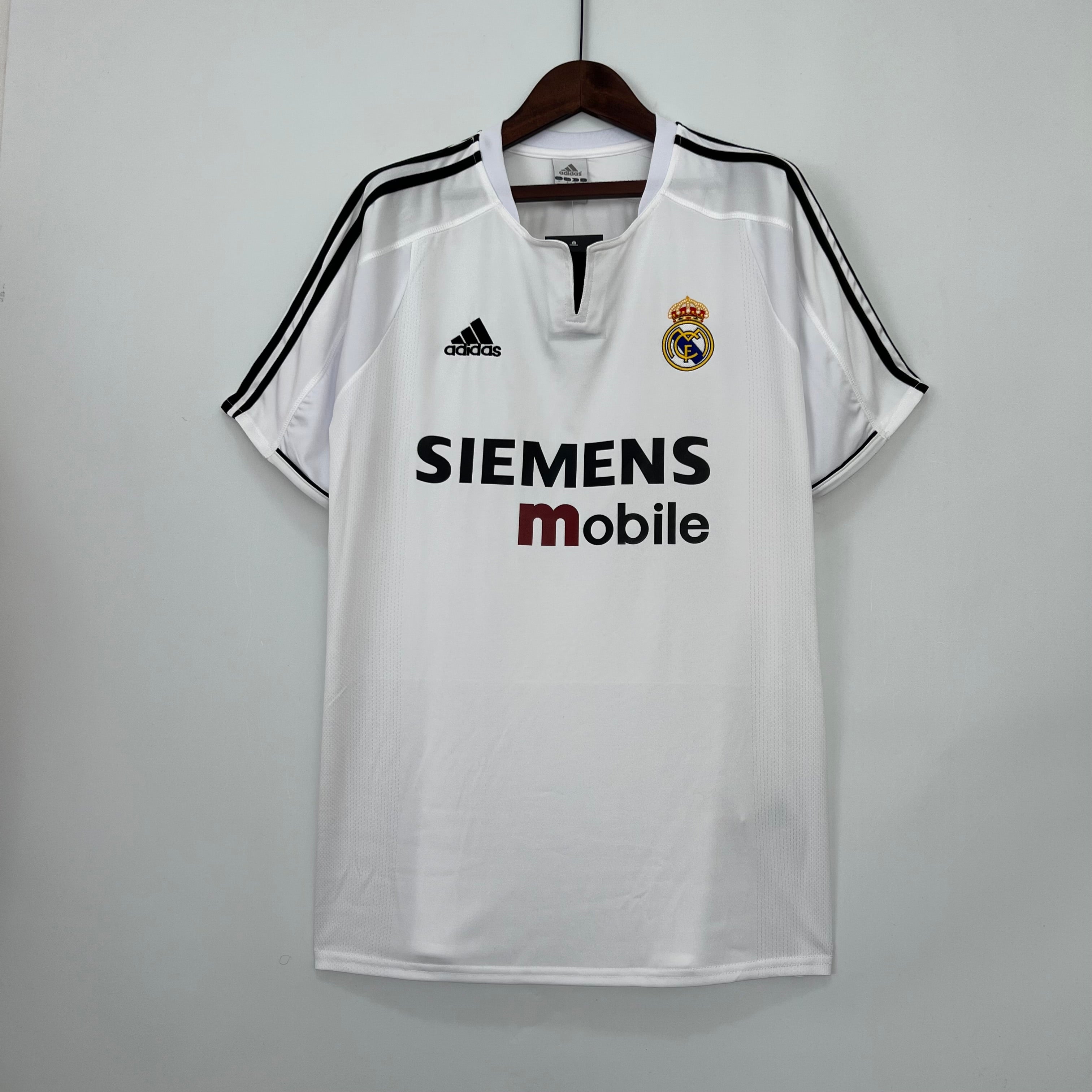 ENTREGA INMEDIATA REAL MADRID LOCAL RETRO 2003/04 VERSIÓN FAN