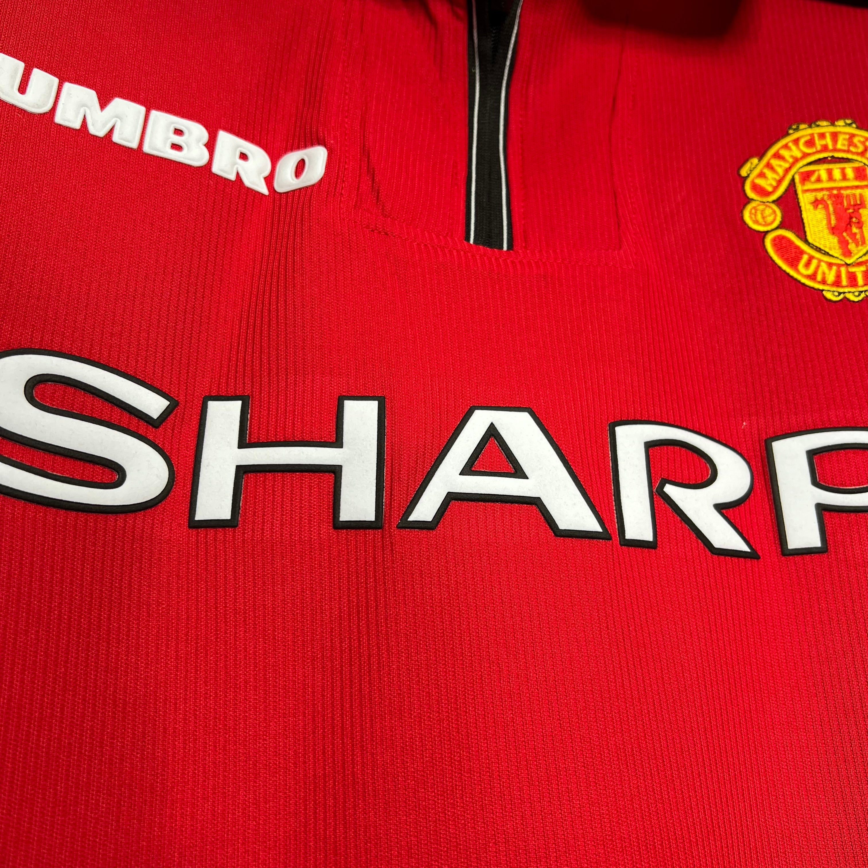 BAJO ENCARGO MANCHESTER UNITED LOCAL RETRO 1998/99 VERSIÓN FAN