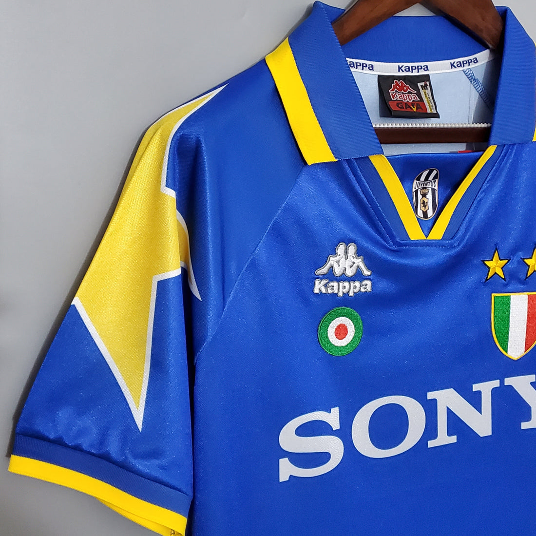 BAJO ENCARGO JUVENTUS RETRO VISITANTE 1995/97 VERSION FAN