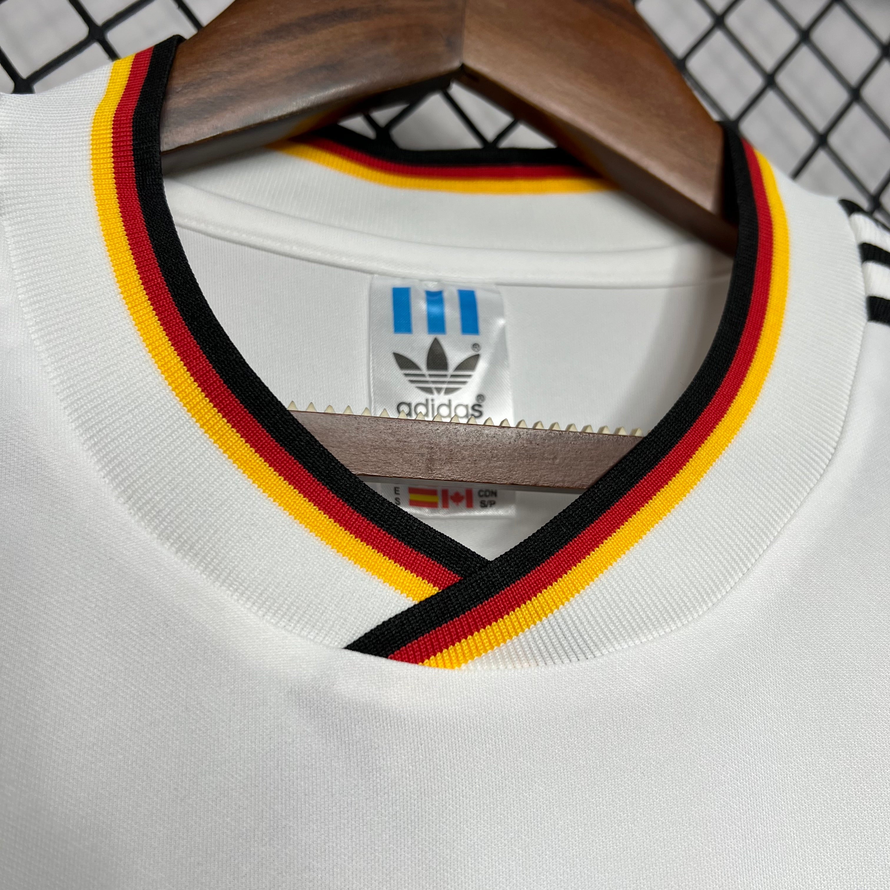 BAJO ENCARGO ALEMANIA LOCAL RETRO  1986 VERSION FAN