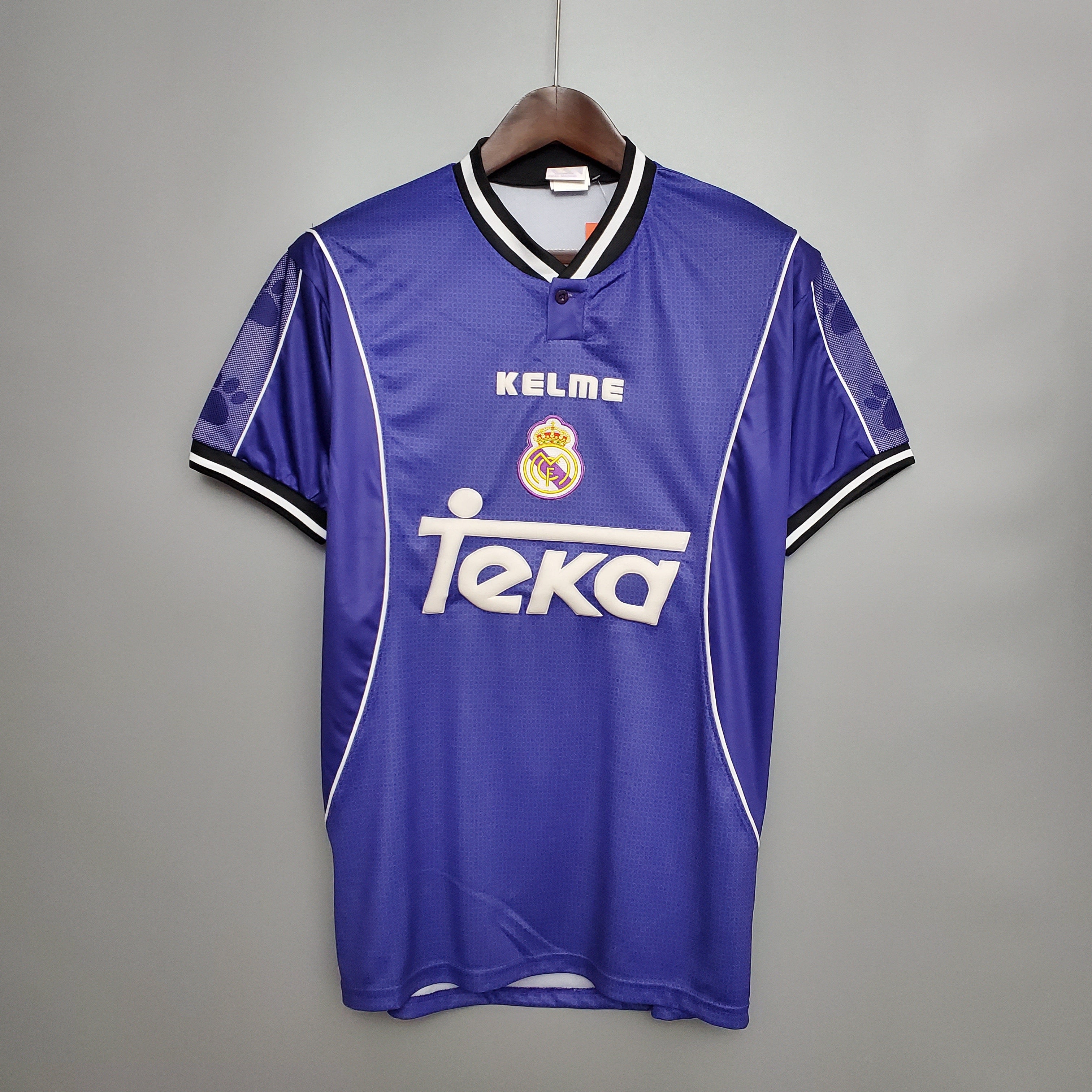 BAJO ENCARGO REAL MADRID VISITA 1997 VERSION FAN