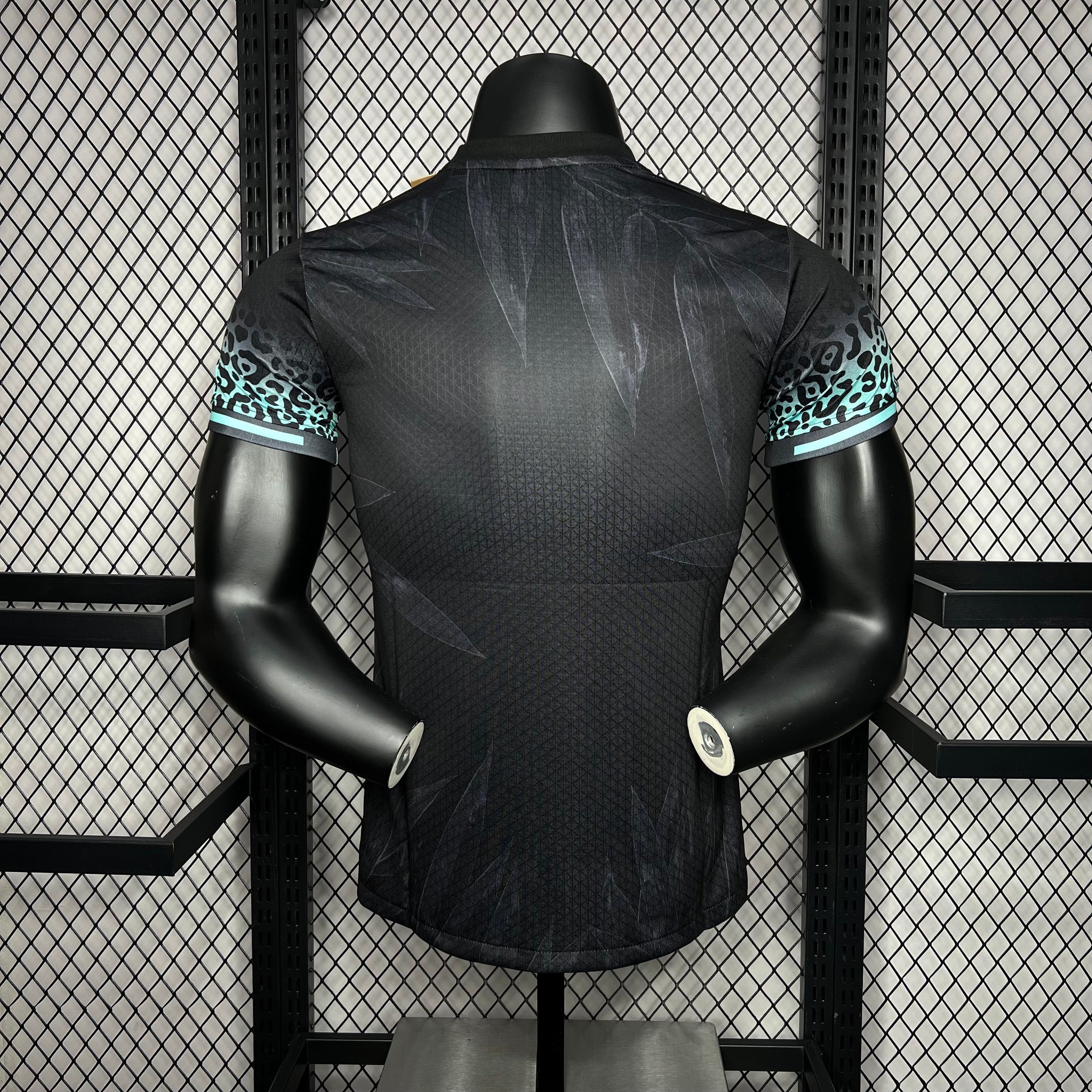 BAJO ENCARGO BRASIL EDICIÓN ESPECIAL NEGRA 2024 VERSIÓN JUGADOR