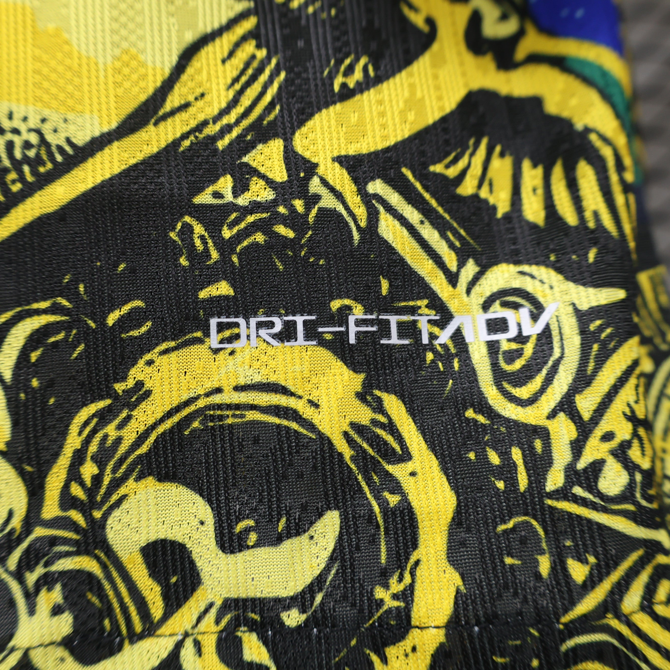 BAJO ENCARGO BRASIL EDICIÓN ESPECIAL "CRISTO REDENTOR AMARILLA" 2024 VERSIÓN JUGADOR