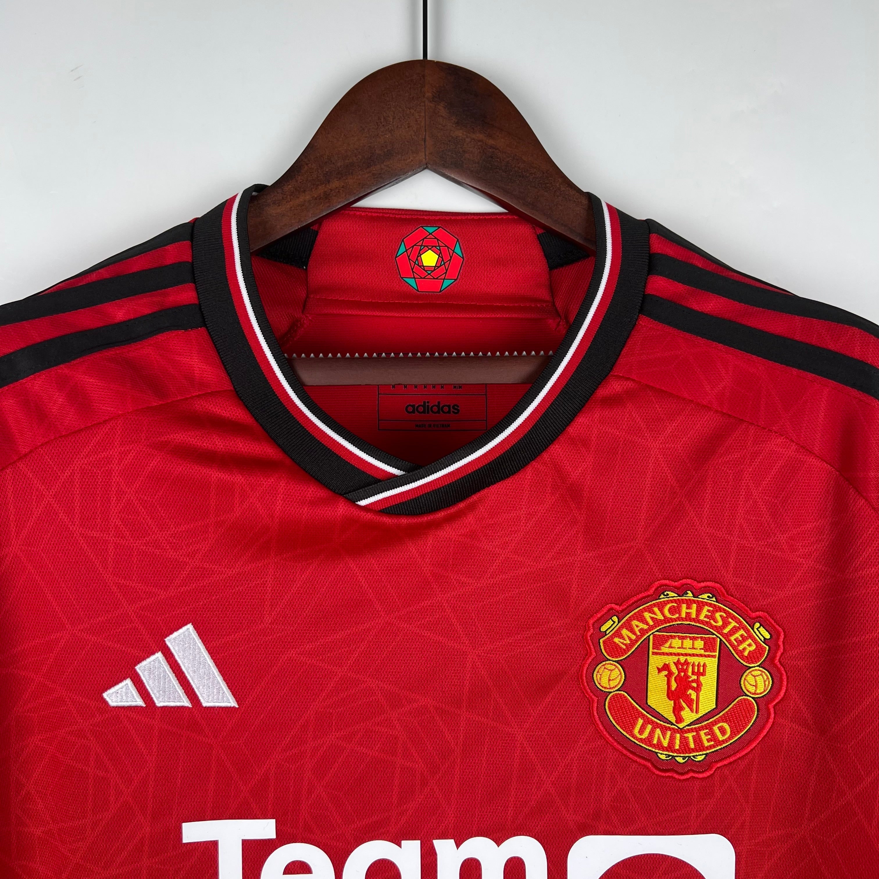 ENTREGA INMEDIATA MANCHESTER UNITED LOCAL 2023 VERSION FAN