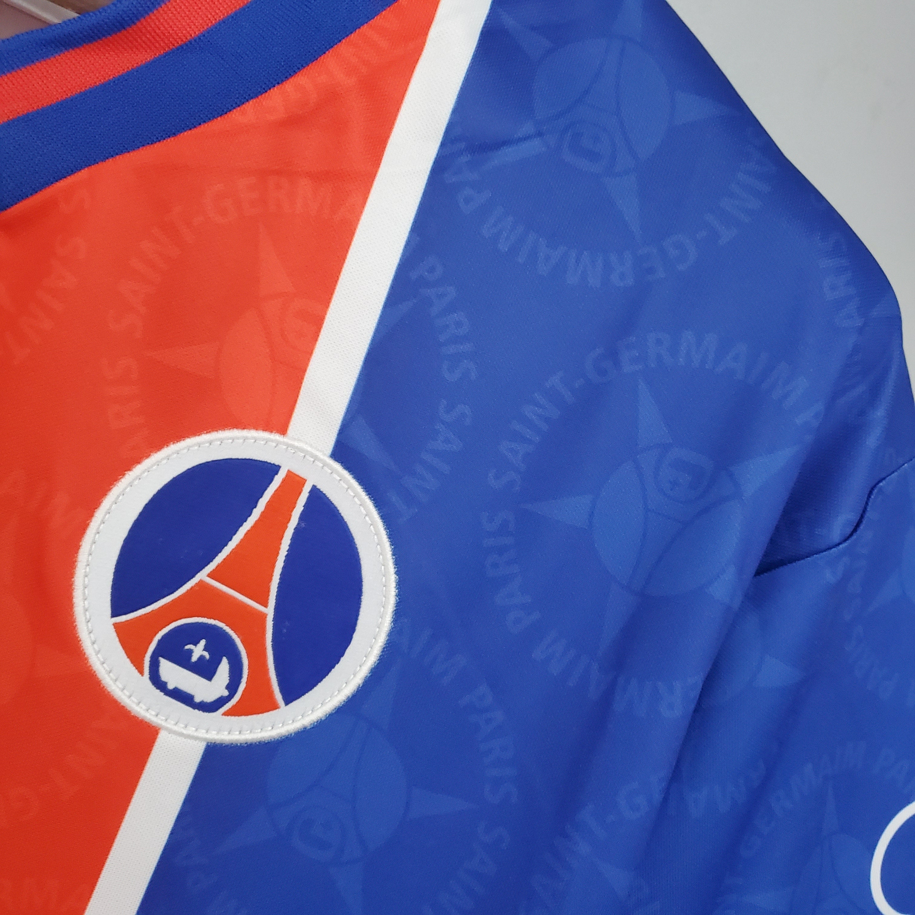 IMMEDIATE DELIVERY PARIS SAINT-GERMAIN HOME 1995-96 RETRO VERSION FAN 