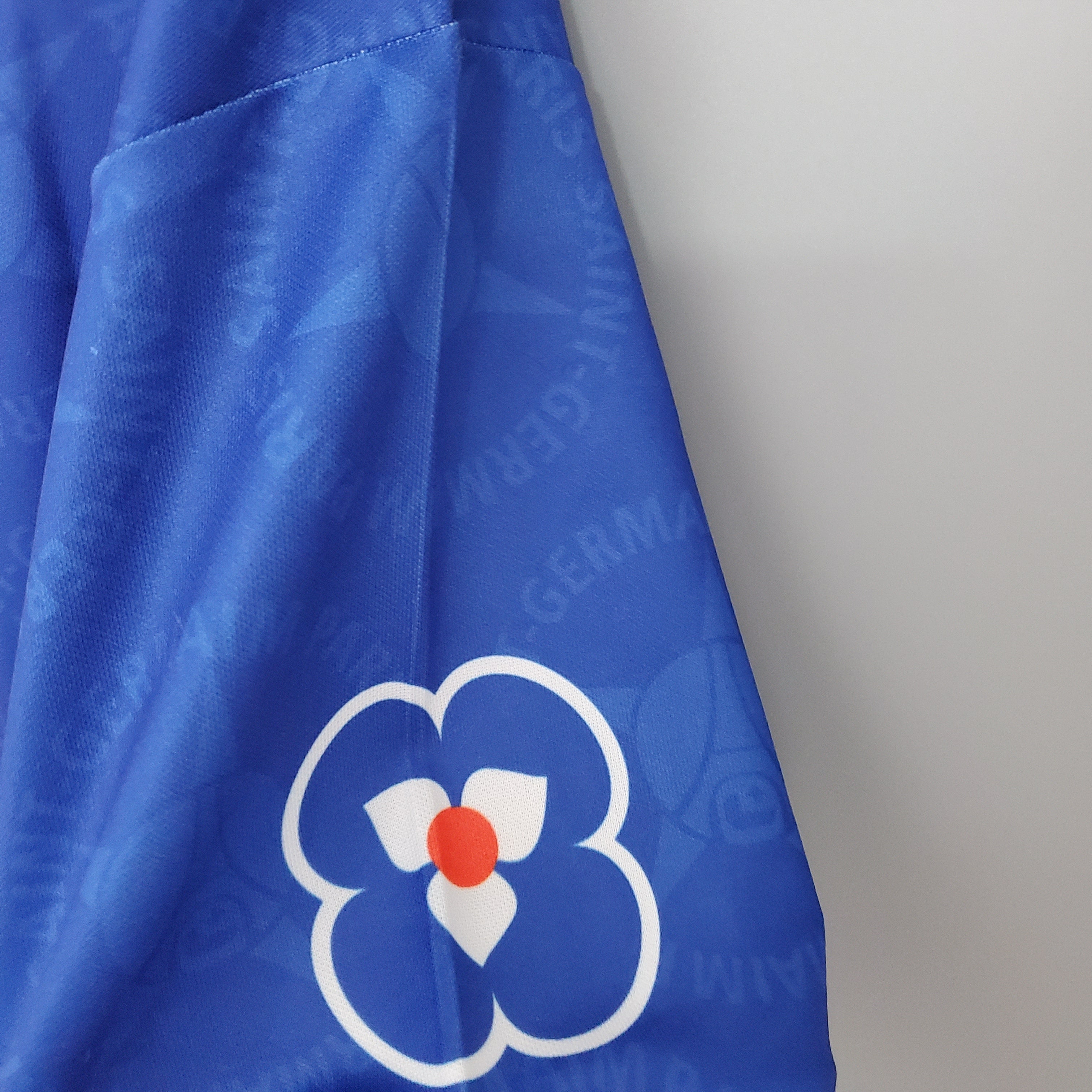 IMMEDIATE DELIVERY PARIS SAINT-GERMAIN HOME 1995-96 RETRO VERSION FAN 