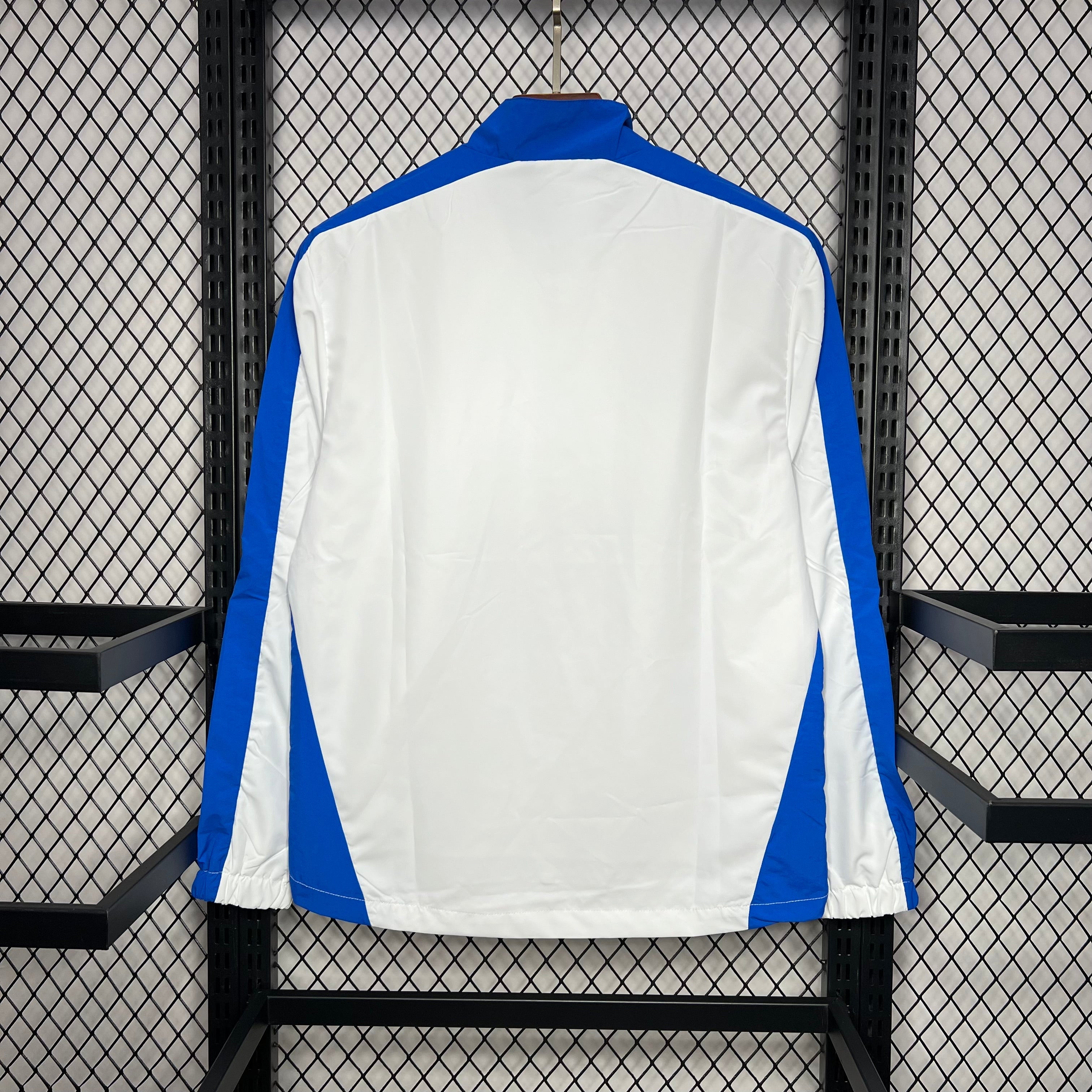 BAJO ENCARGO BRASIL CORTAVIENTOS RETRO 1994 BLANCA