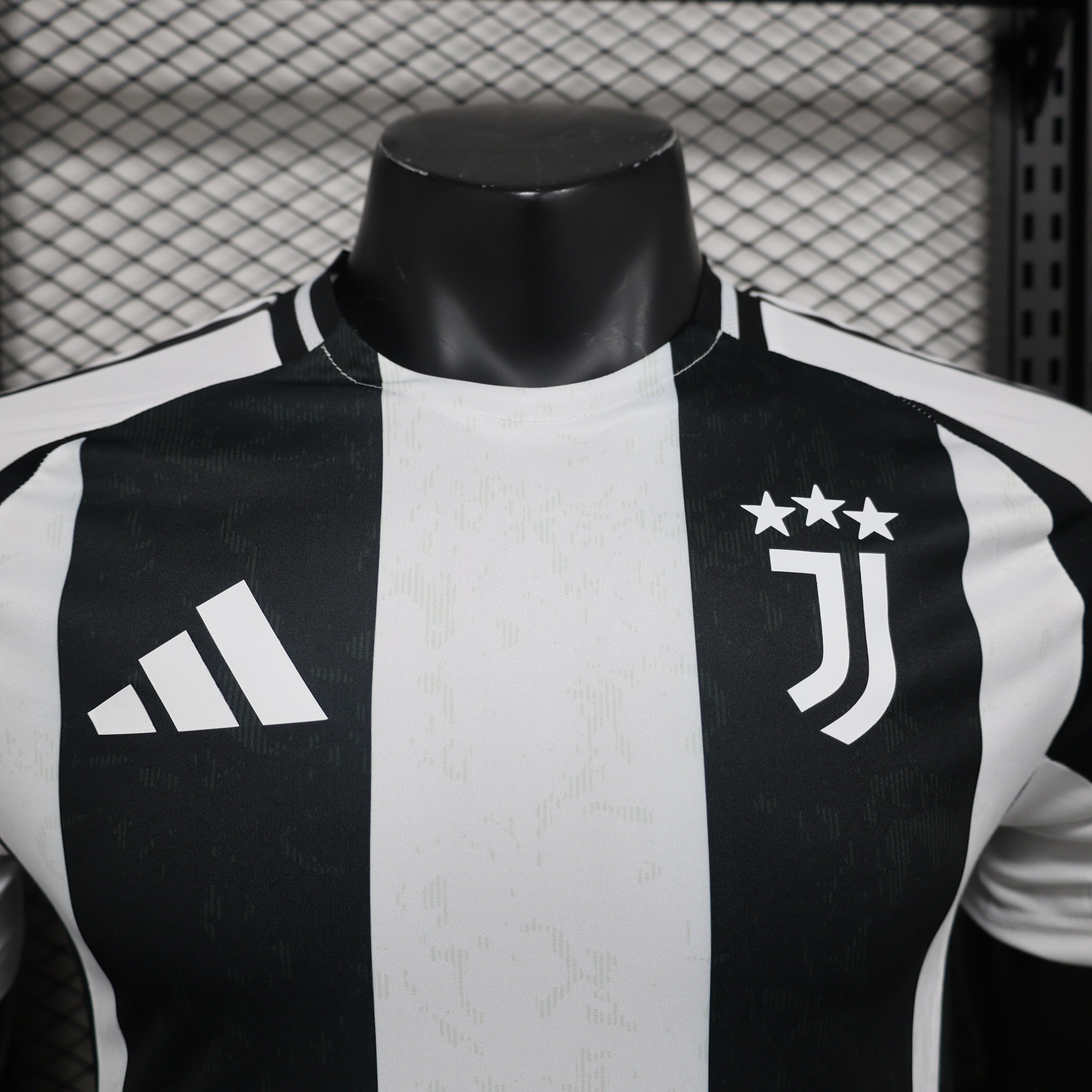 ENTREGA INMEDIATA JUVENTUS LOCAL 2024/25 VERSION FAN