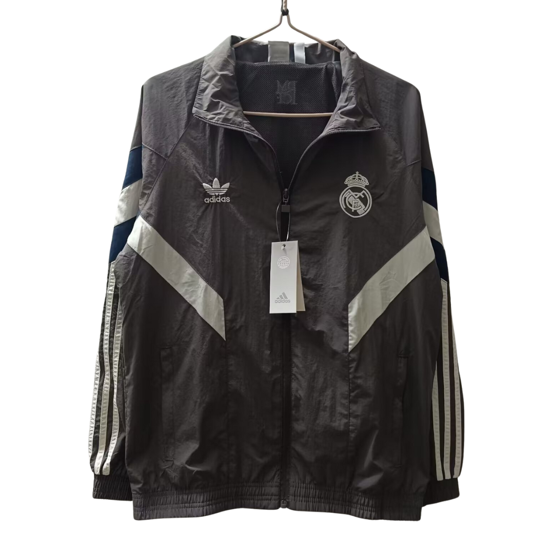 BAJO ENCARGO CHAQUETA REAL MADRID ROMPEVIENTOS