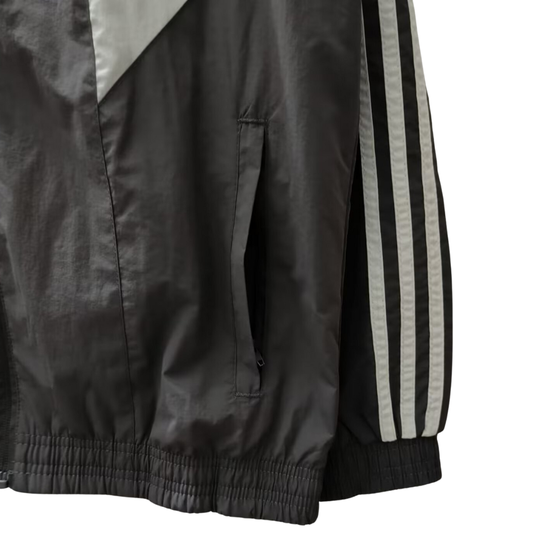 BAJO ENCARGO CHAQUETA REAL MADRID ROMPEVIENTOS