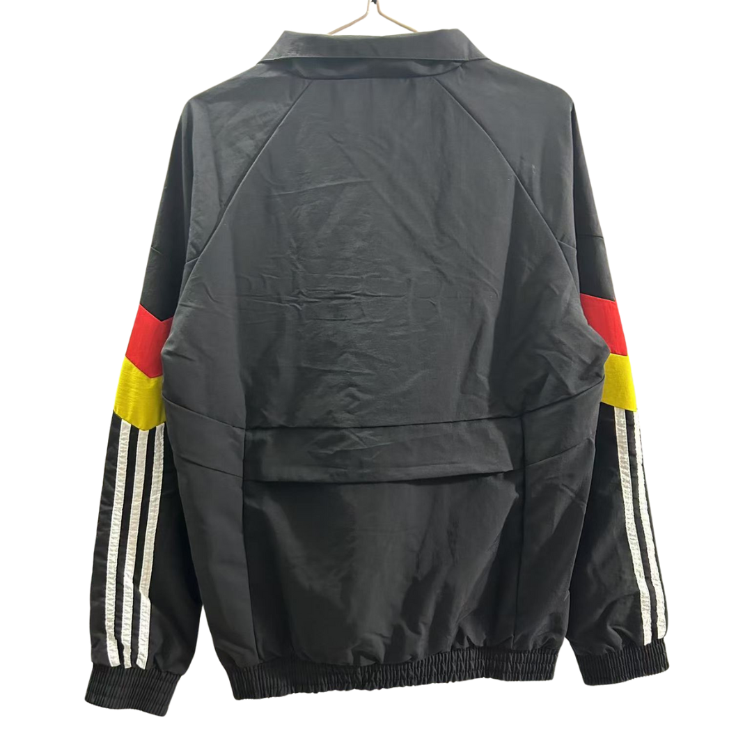 BAJO ENCARGO CHAQUETA ALEMANIA ROMPEVIENTOS