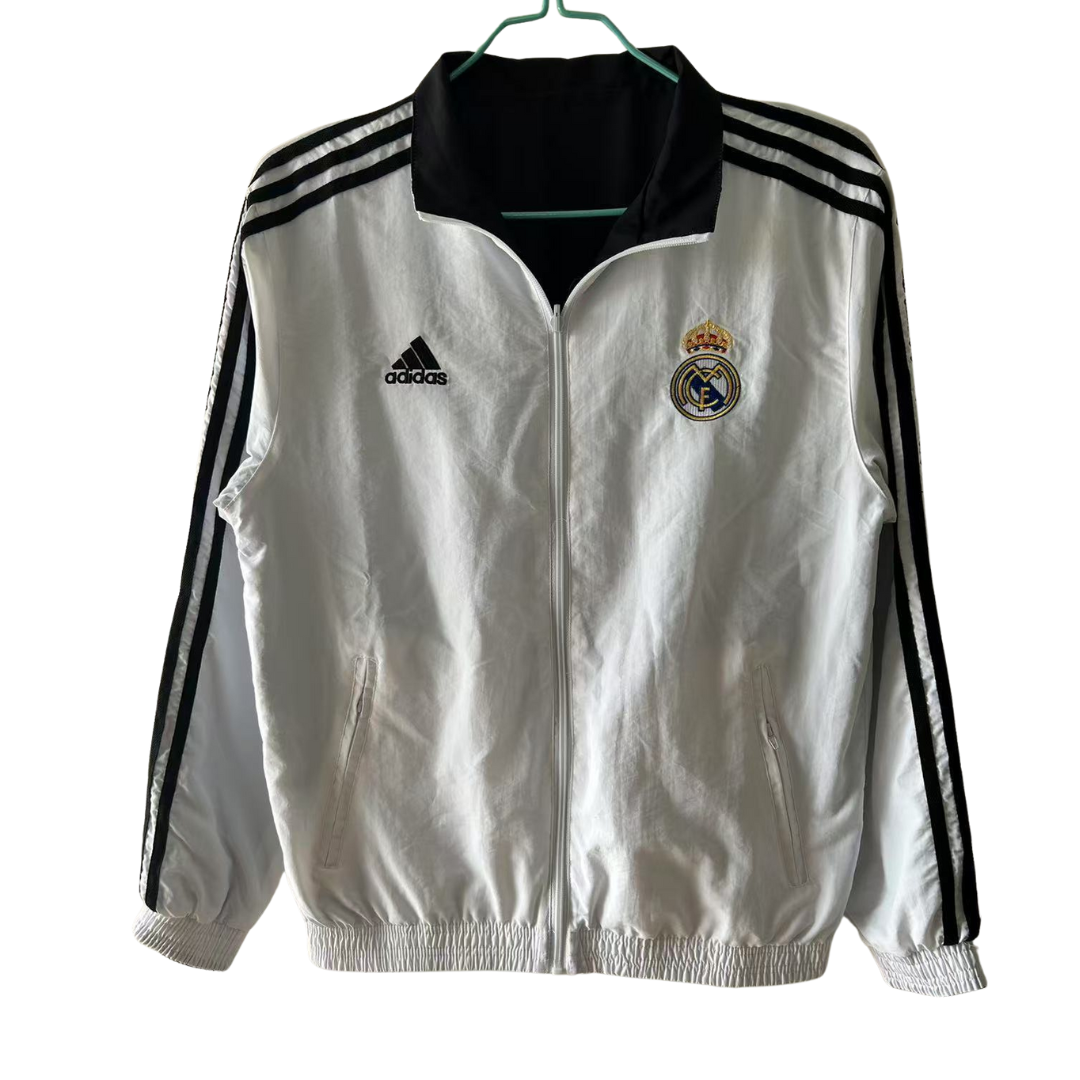 BAJO ENCARGO CHAQUETA REAL MADRID ROMPEVIENTOS REVERSIBLE