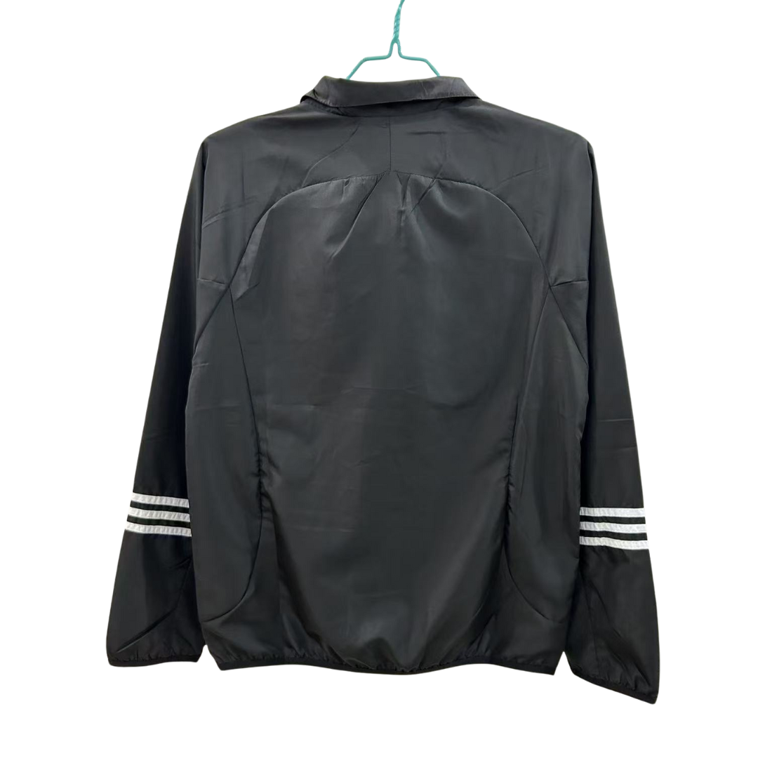 BAJO ENCARGO CHAQUETA REAL MADRID ROMPEVIENTOS