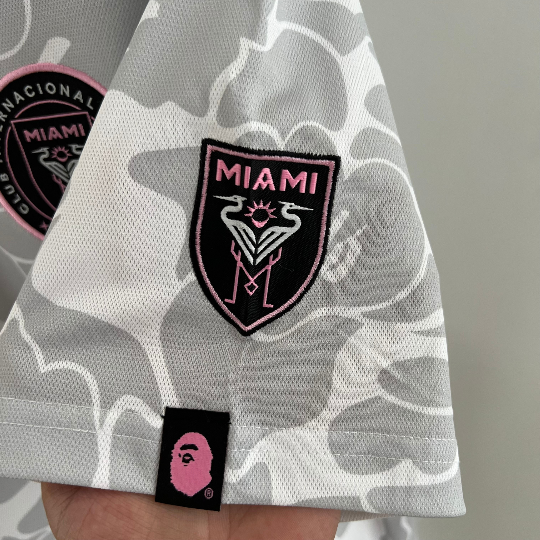 BAJO ENCARGO  INTER MIAMI X BAPE VERSION FAN