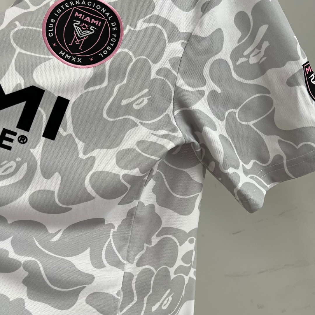 BAJO ENCARGO  INTER MIAMI X BAPE VERSION FAN