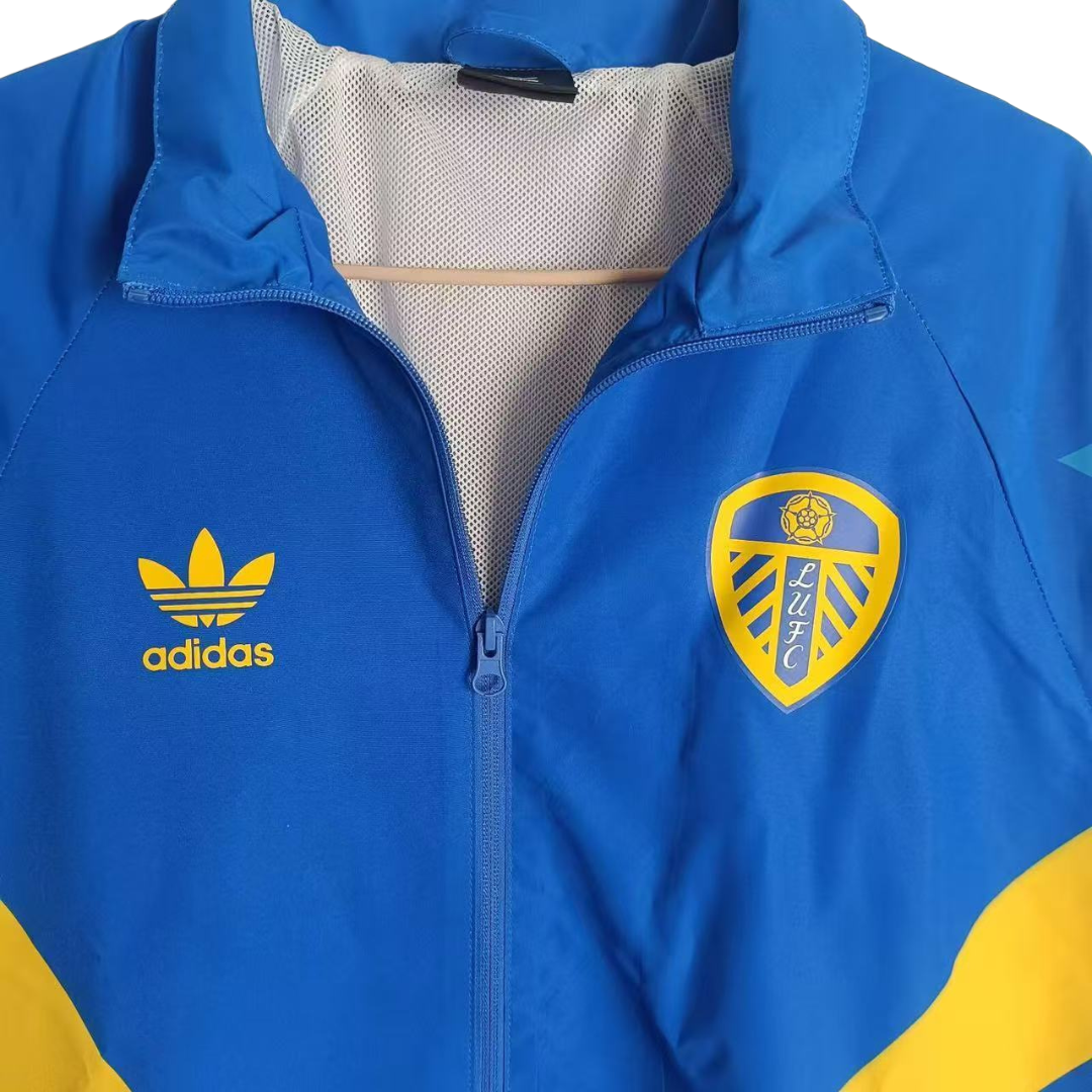 BAJO ENCARGO CHAQUETA LEEDS UNITED ROMPEVIENTOS