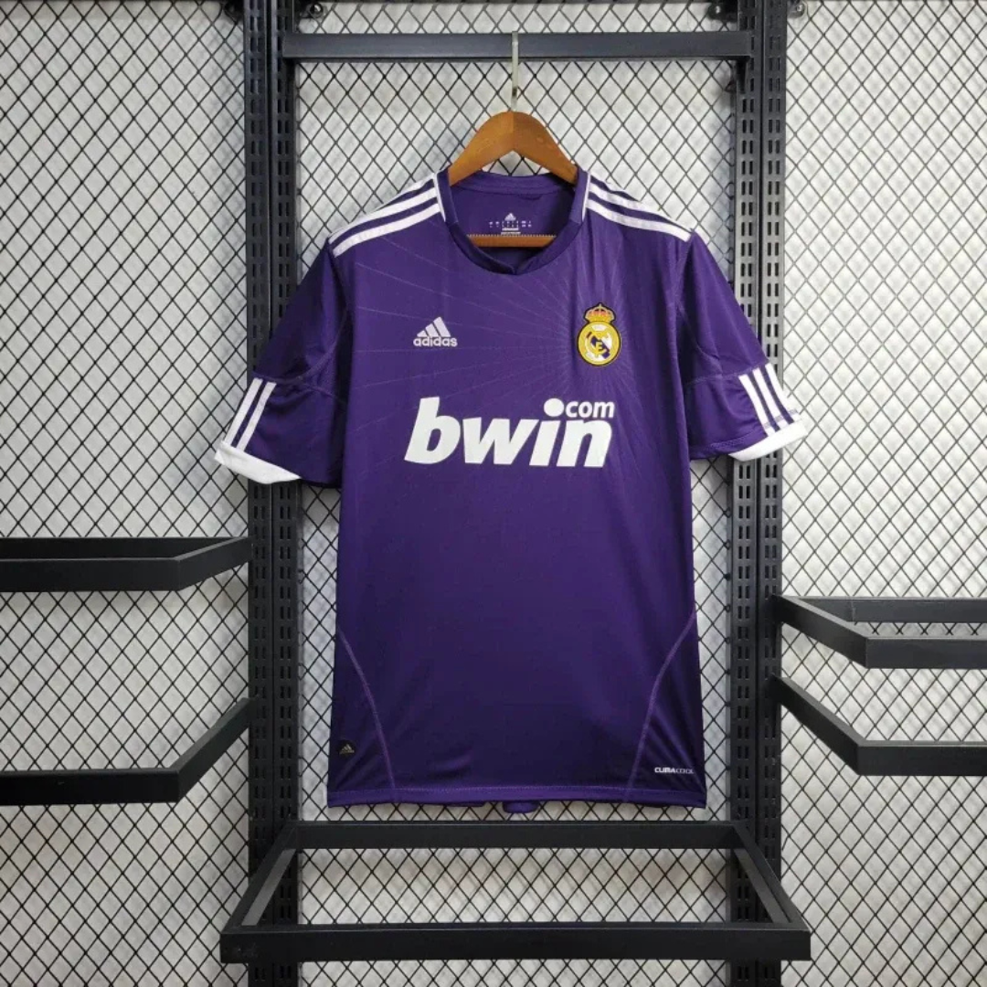 COMMISSIONED REAL MADRID RETRO AWAY 2004/05 FAN VERSION 