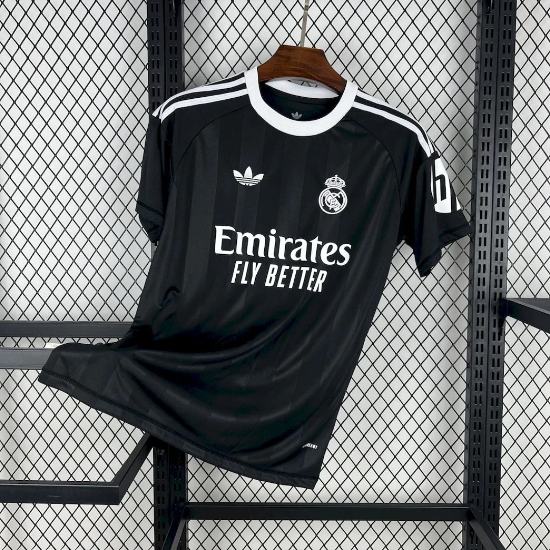 BAJO ENCARGO REAL MADRID VERSION ESPECIAL ENTRENAMIENTO VERSION FAN