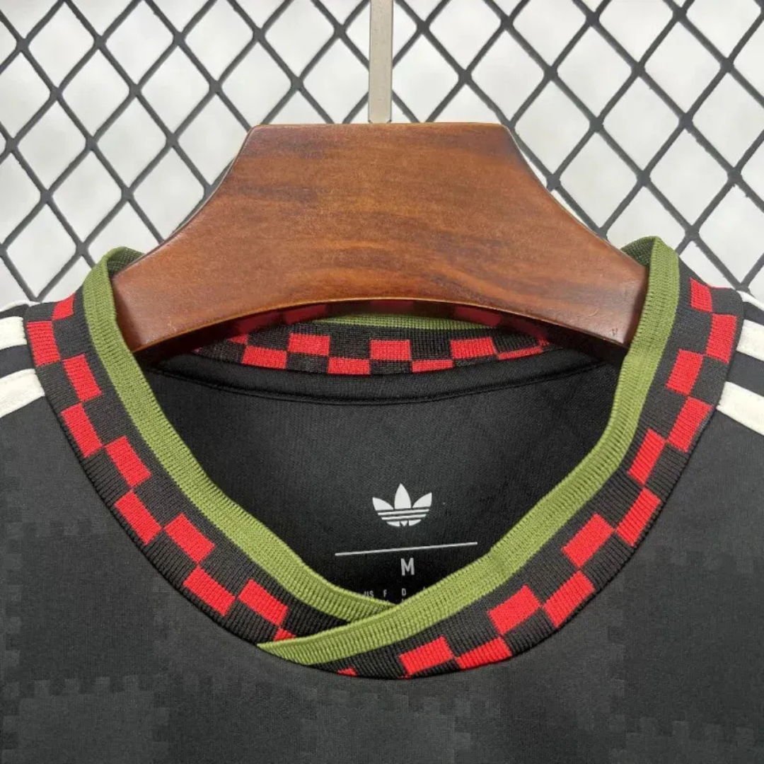 ENTREGA INMEDIATA  BAYERN MUNICH TERCERA 2025 VERSION FAN