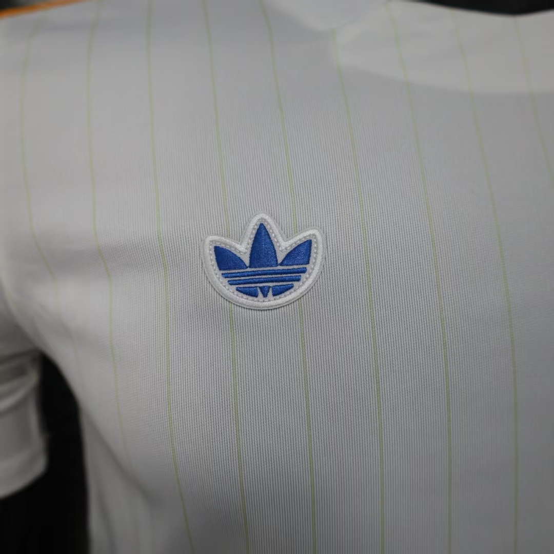 ENTREGA INMEDIATA REAL MADRID TERRACE ICON VERSION FAN