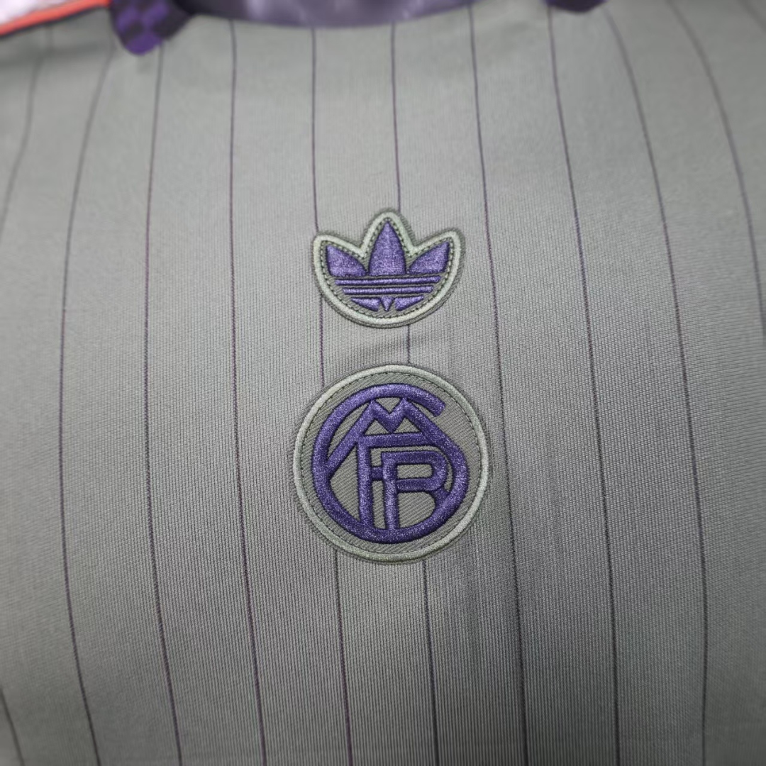 ENTREGA INMEDIATA BAYERN MUNICH TERRACE ICON VERSION FAN