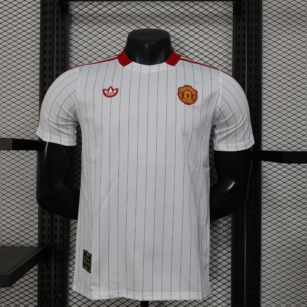ENTREGA INMEDIATA MANCHESTER UNITED TERRACE ICON VERSION FAN