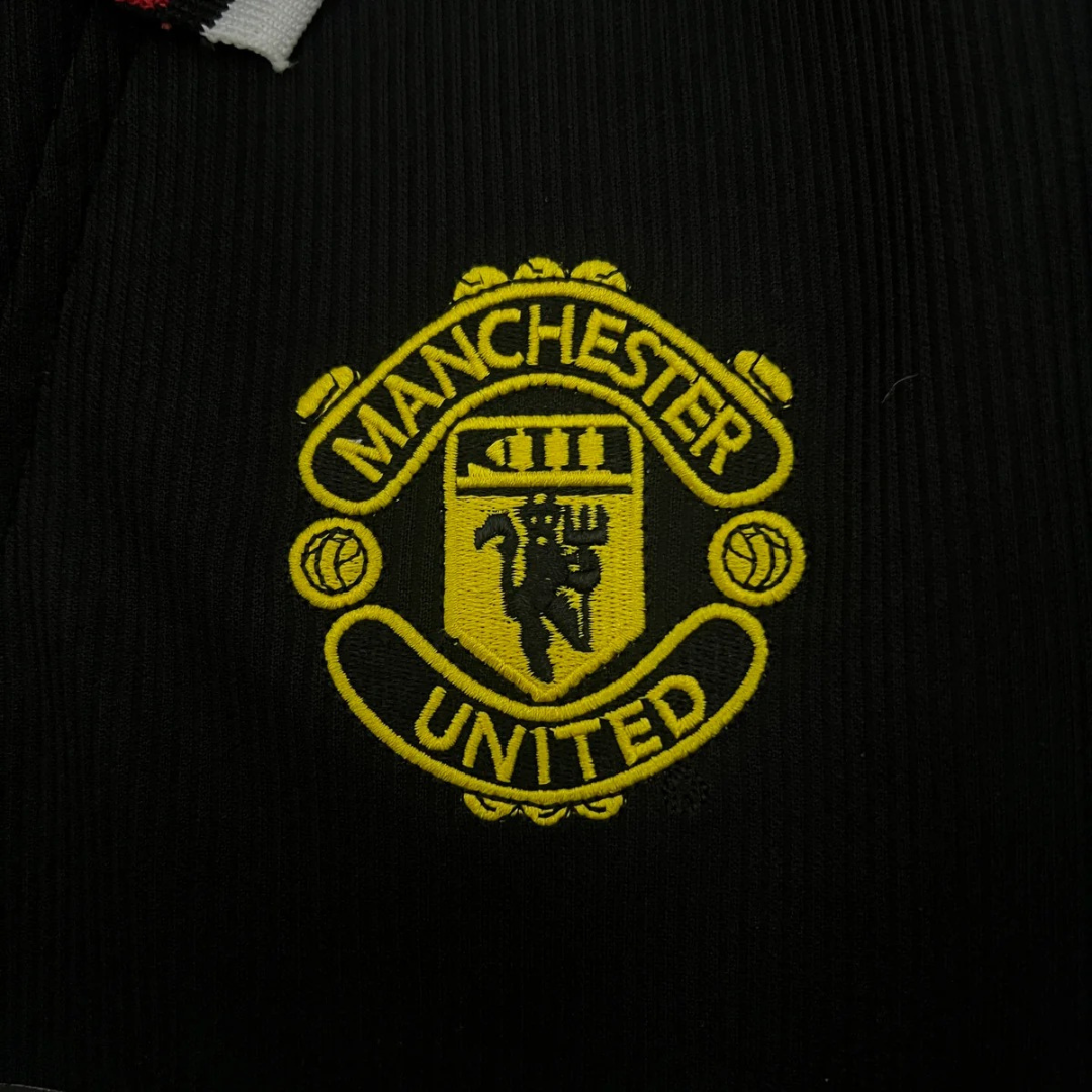 BAJO ENCARGO MANCHESTER UNITED LOCAL BLACK 1998 VERSIÓN FAN