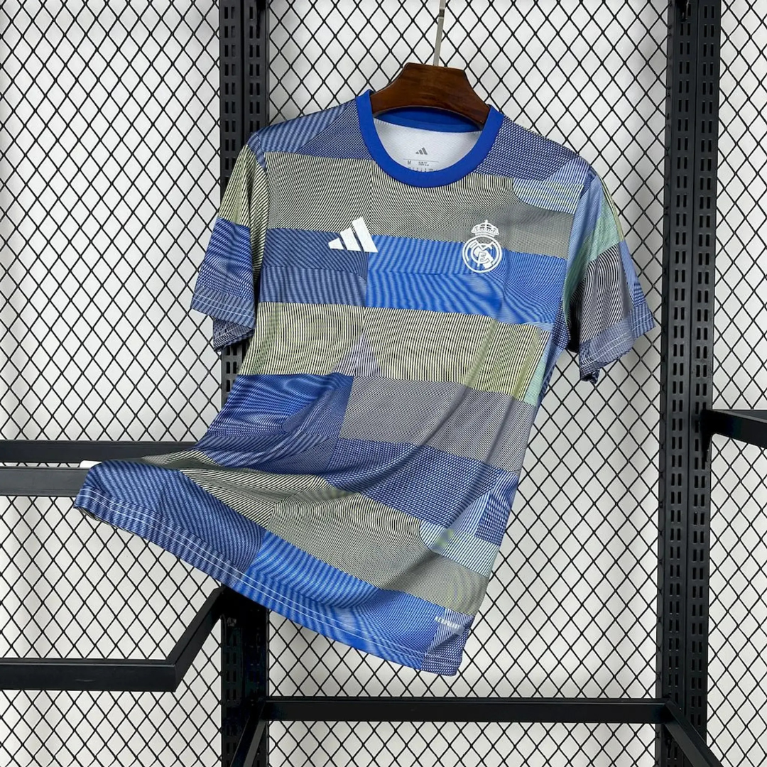 BAJO ENCARGO REAL MADRID PRE-MATCH 2025 VERSION FAN