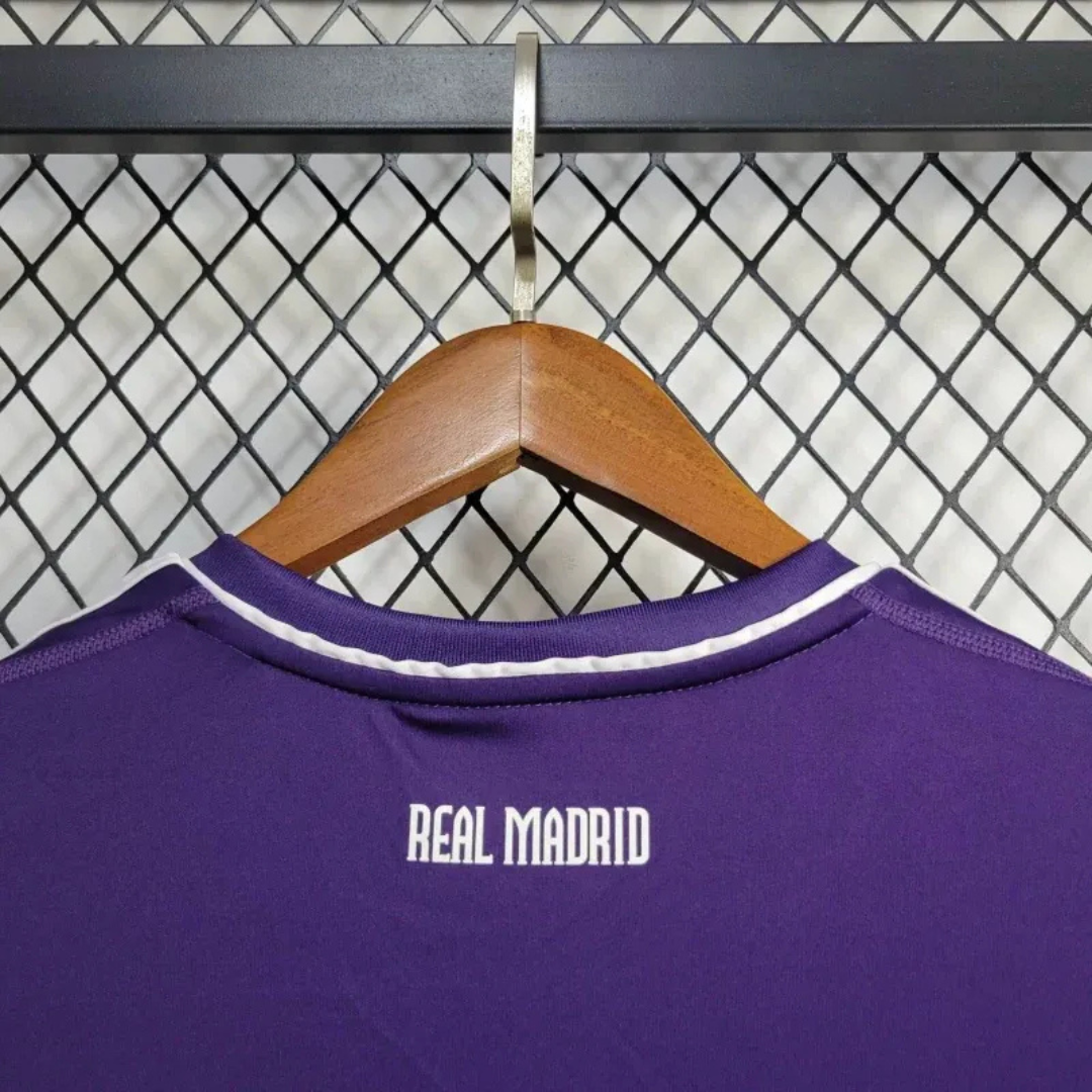COMMISSIONED REAL MADRID RETRO AWAY 2004/05 FAN VERSION 