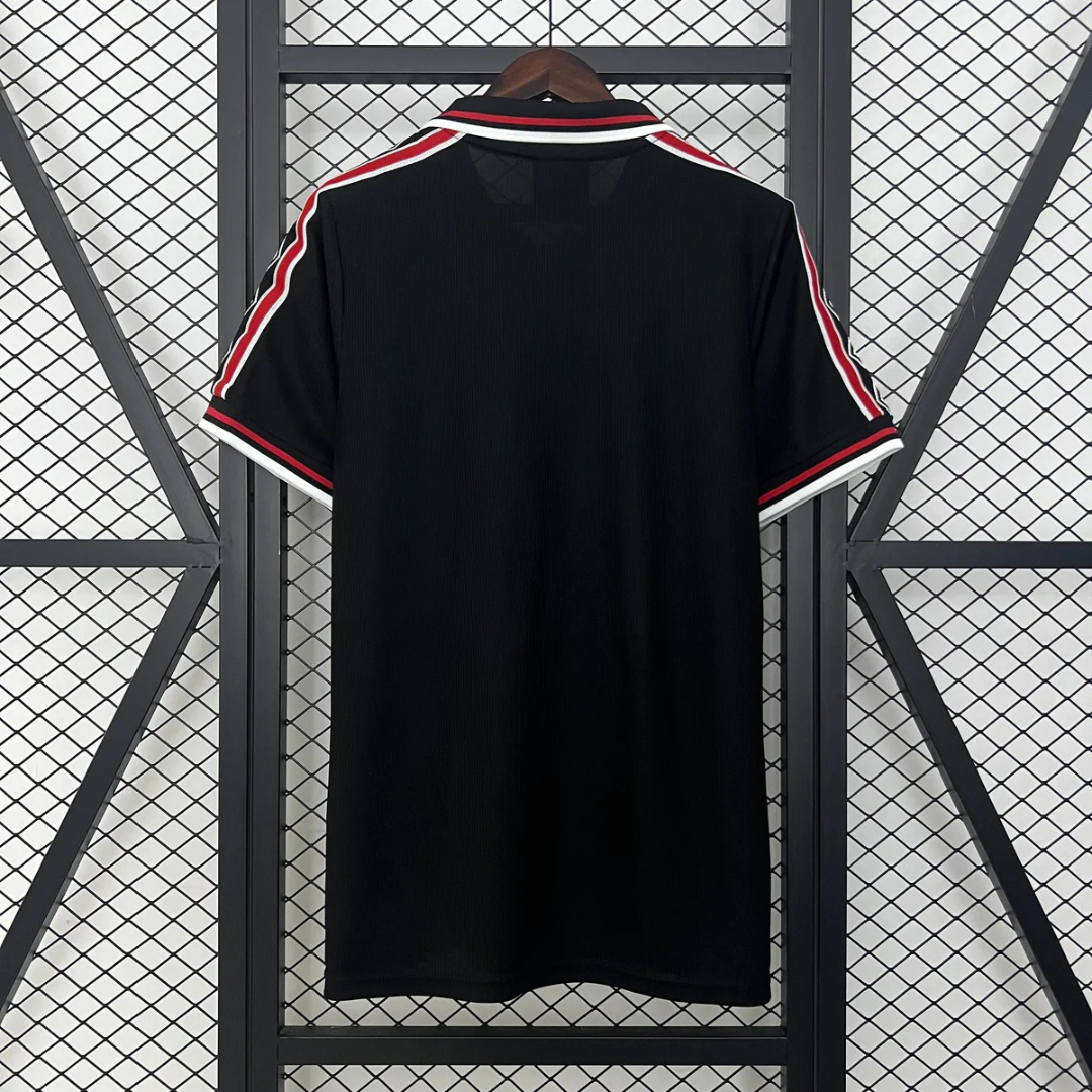 BAJO ENCARGO MANCHESTER UNITED LOCAL BLACK 1998 VERSIÓN FAN