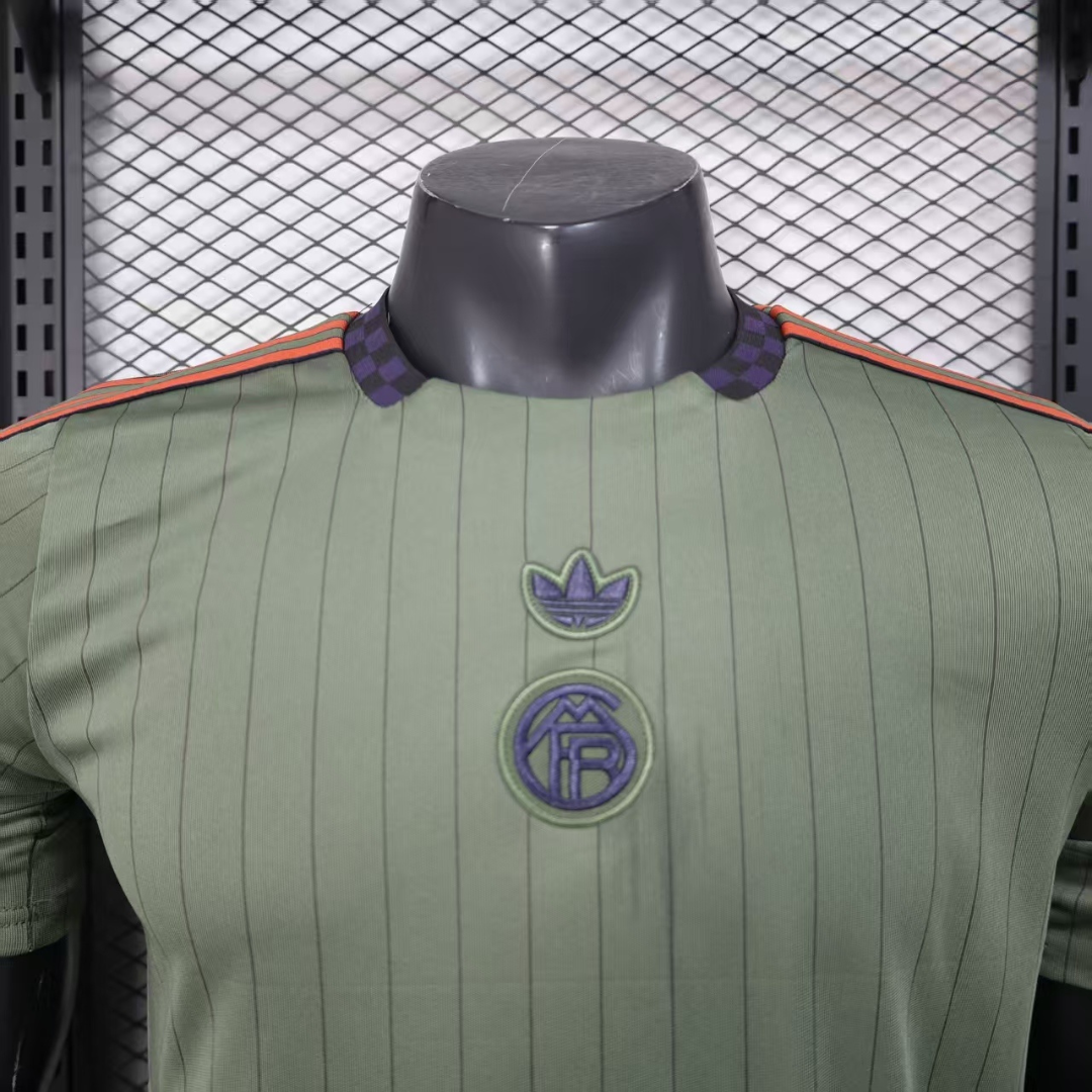 ENTREGA INMEDIATA BAYERN MUNICH TERRACE ICON VERSION FAN