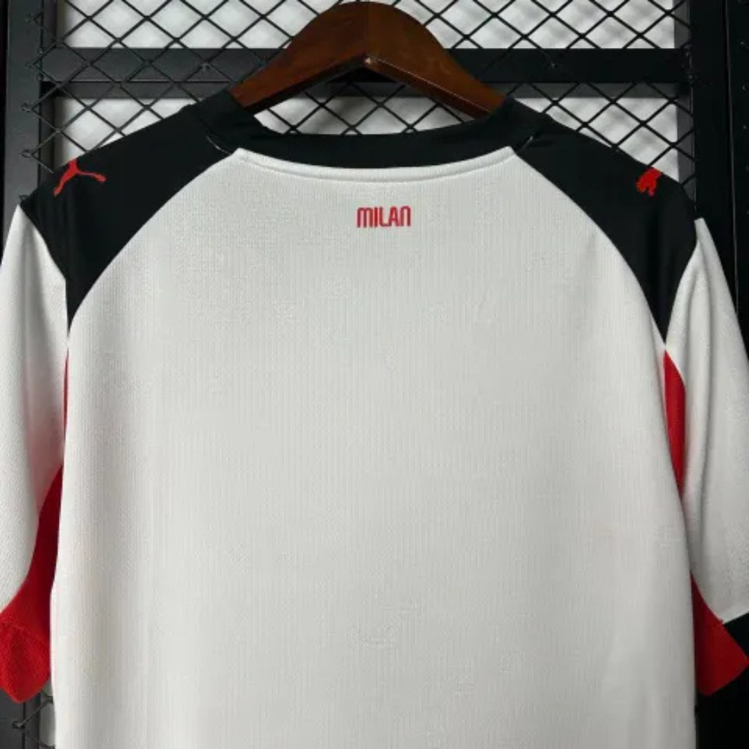 ENTREGA INMEDIATA AC MILAN VISITA 2025 VERSION FAN