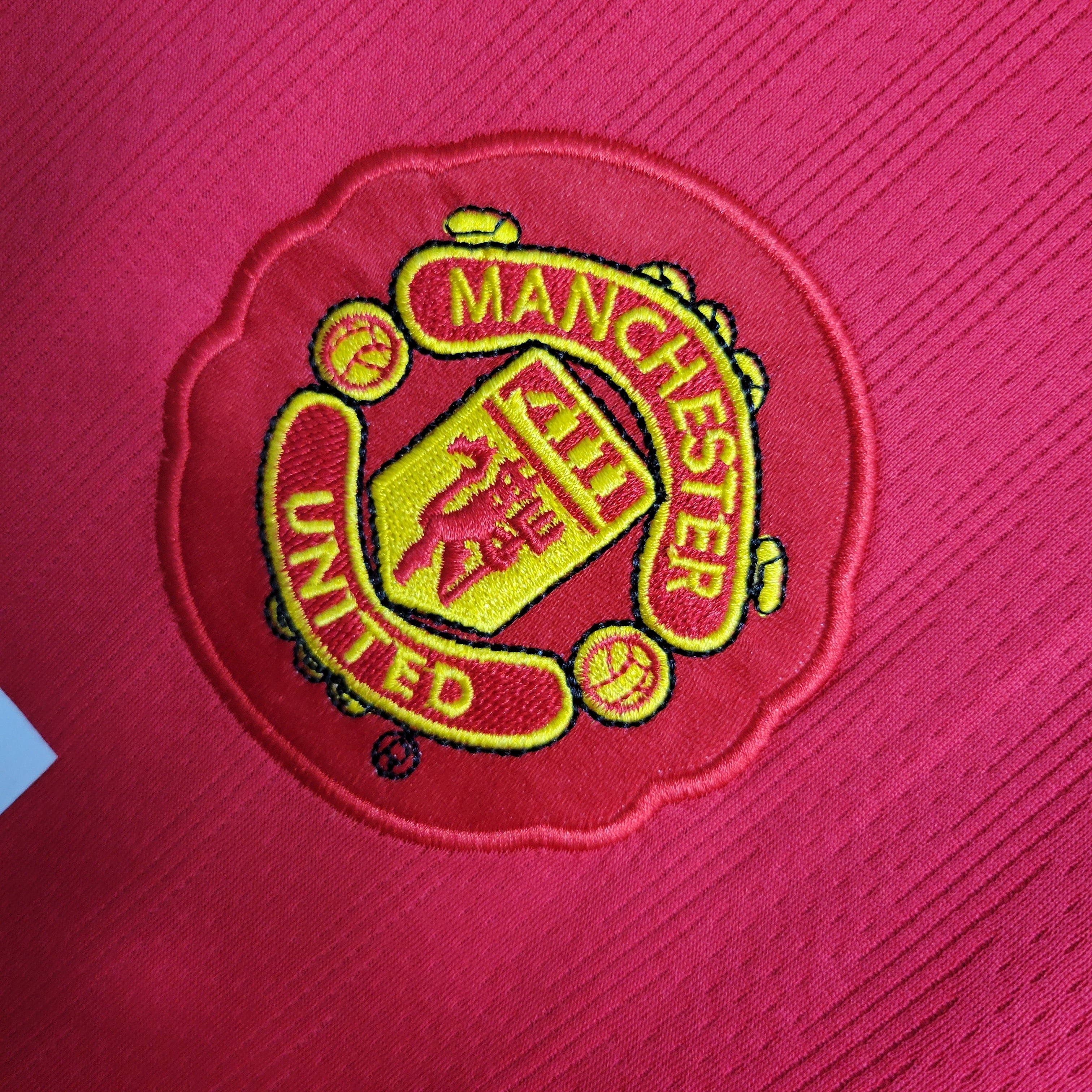 ENTREGA INMEDIATA MANCHESTER UNITED RETRO LOCAL 2007/08 VERSIÓN FAN