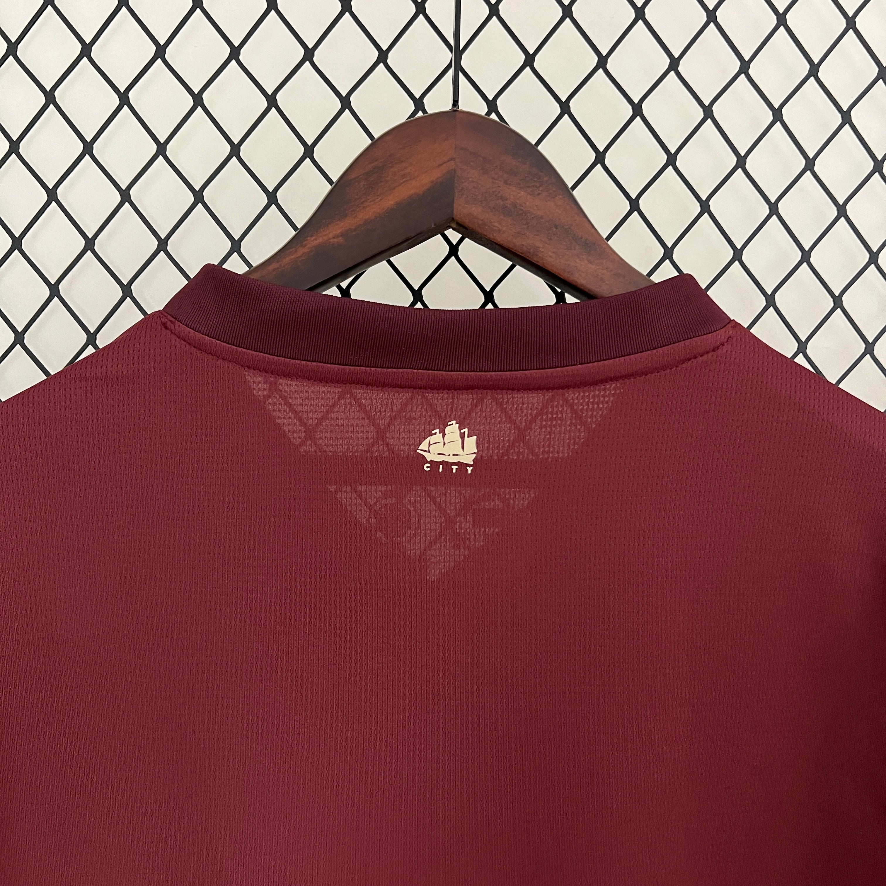 ENTREGA INMEDIATA MANCHESTER CITY TERCERA 2024 VERSION FAN