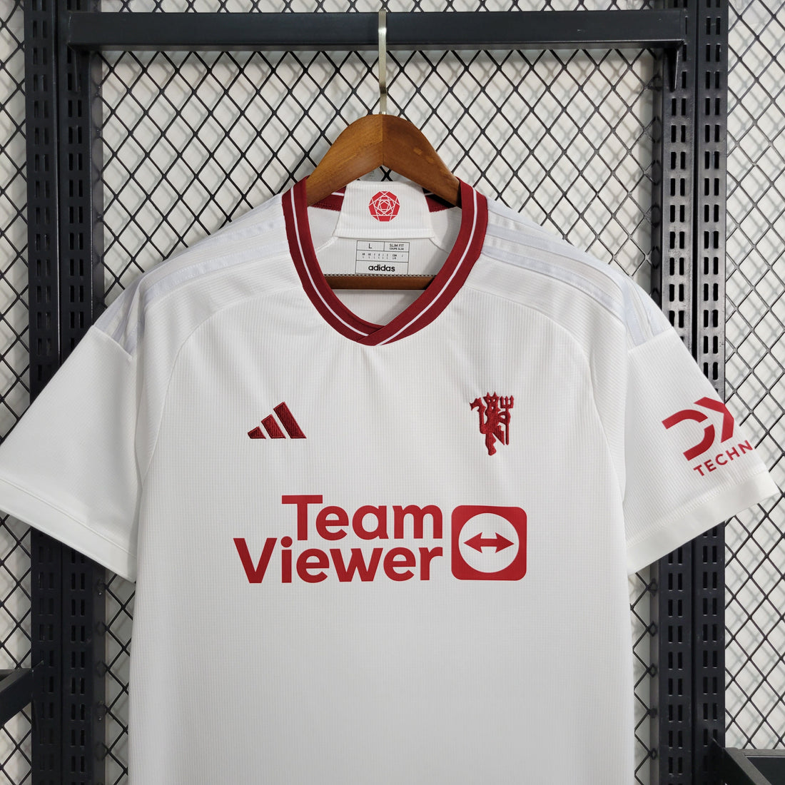ENTREGA INMEDIATA MANCHESTER UNITED TERCERA 2023/24 VERSIÓN FAN