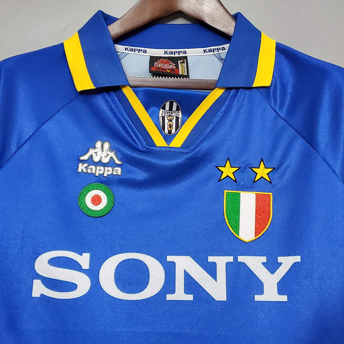 BAJO ENCARGO JUVENTUS RETRO VISITANTE 1995/97 VERSION FAN