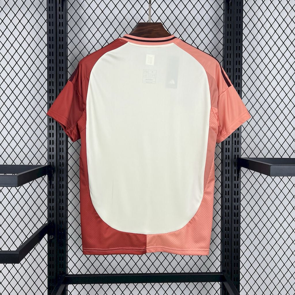 ENTREGA INMEDIATA OLYMPIQUE LYONN TERCERA 2024 VERSION FAN